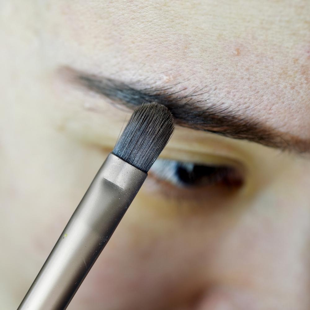How to Make Your Own Eyebrow Stencil